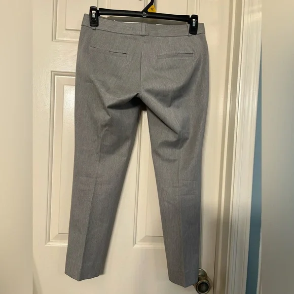 Banana Republic Grey Sloan pants size 4P - Picture 3 of 6